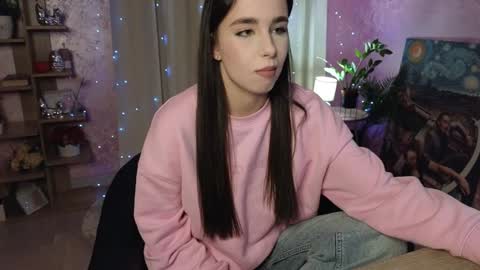 Snapshot of aurora_aksness chatting on 12.05.24 Aurora online show from 12.05.24