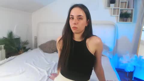 Snapshot of aurora_aksness chatting on 01.29.25 Aurora online show from 01.29.25