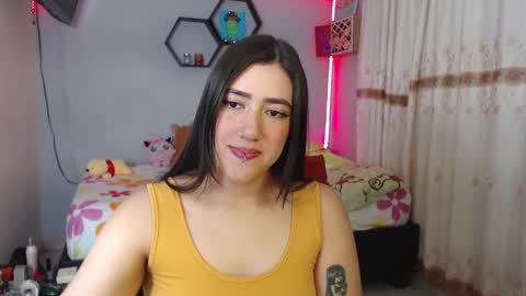 Snapshot of aurora_shy_ chatting on 02.08.25 Aurora  online show from 02.08.25