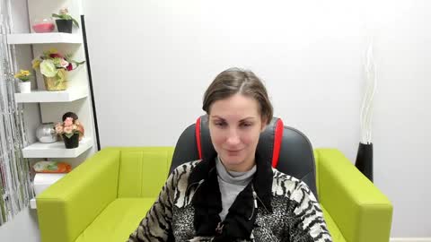 Snapshot of aurorascript chatting on 12.21.24 Aurora online show from 12.21.24