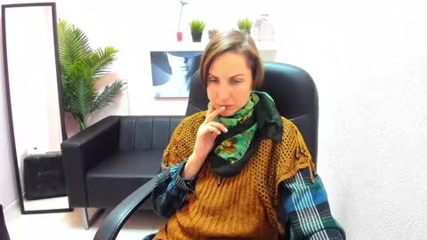 Snapshot of aurorascript chatting on 12.30.24 Aurora online show from 12.30.24