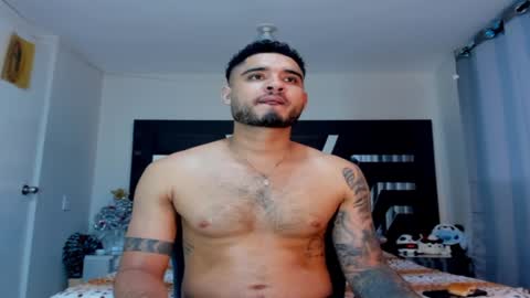 Snapshot of austintorres_ chatting on 12.21.24 AustinTorres online show from 12.21.24