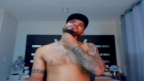 Snapshot of austintorres_ chatting on 12.31.24 AustinTorres online show from 12.31.24