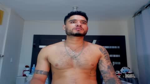 Snapshot of austintorres_ chatting on 01.09.25 AustinTorres online show from 01.09.25