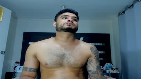 Snapshot of austintorres_ chatting on 01.14.25 AustinTorres online show from 01.14.25