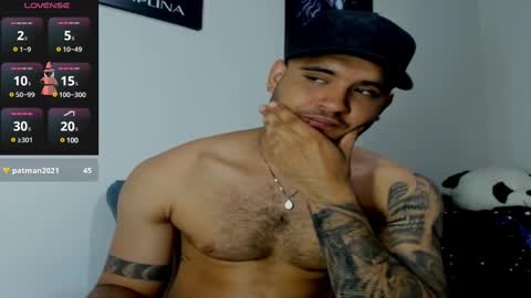 Snapshot of austintorres_ chatting on 02.11.25 AustinTorres online show from 02.11.25