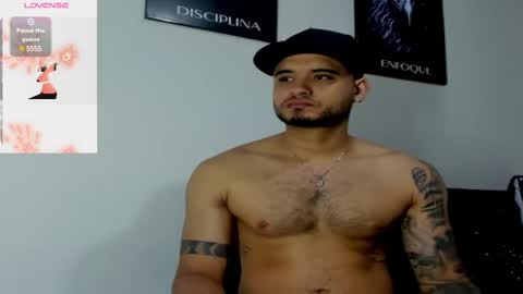 Snapshot of austintorres_ chatting on 02.12.25 AustinTorres online show from 02.12.25