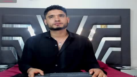 Snapshot of austintorres_ chatting on 03.03.25 AustinTorres online show from 03.03.25