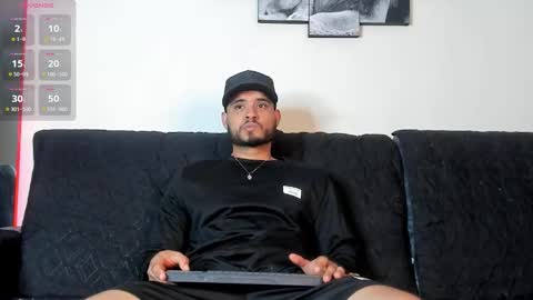 Snapshot of austintorres_ chatting on 09.26.25 AustinTorres online show from 09.26.25