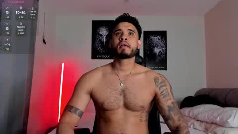 Snapshot of austintorres_ chatting on 09.30.25 AustinTorres online show from 09.30.25