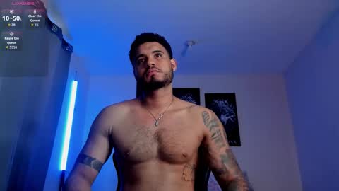 Snapshot of austintorres_ chatting on 10.18.25 AustinTorres online show from 10.18.25