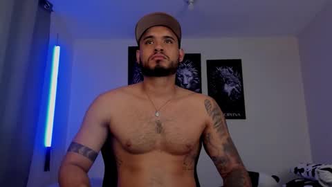 Snapshot of austintorres_ chatting on 10.25.25 AustinTorres online show from 10.25.25