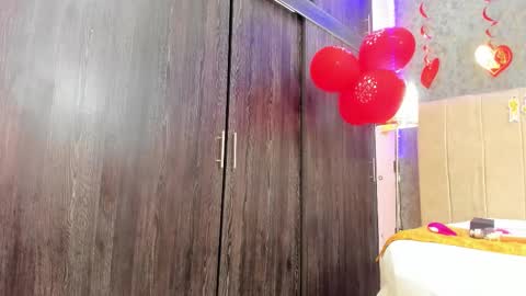 Snapshot of avaa_am chatting on 09.29.25 AVA online show from 09.29.25