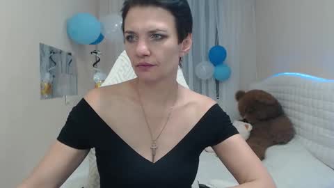 avasaturnian online show from 09.29.25