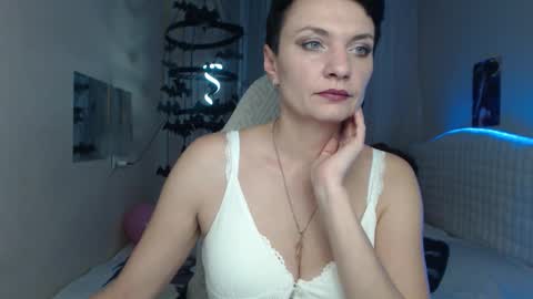 avasaturnian online show from 10.11.25
