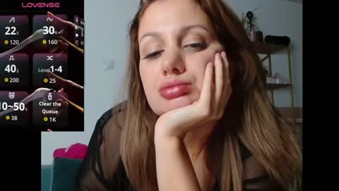 Snapshot of avrora__love chatting on 09.13.25 Avrora online show from 09.13.25