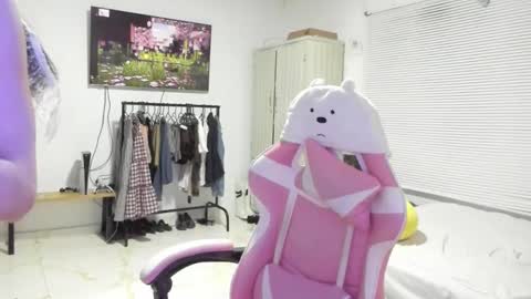 Snapshot of awa_katy chatting on 02.07.25 katy online show from 02.07.25