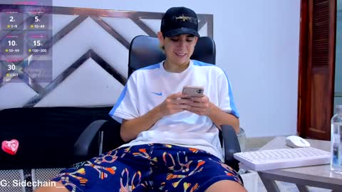 Snapshot of axel_cifer chatting on 01.26.25 Axel cifer online show from 01.26.25