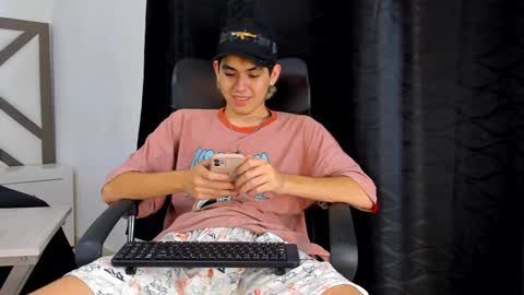 Snapshot of axel_cifer chatting on 01.30.25 Axel cifer online show from 01.30.25