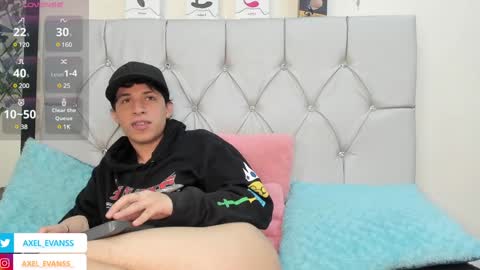 Snapshot of axel_evanss chatting on 12.04.24 Axel Evanss online show from 12.04.24