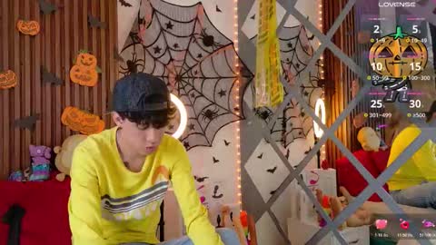 Snapshot of axel_evanss chatting on 10.22.25 Axel Evanss online show from 10.22.25