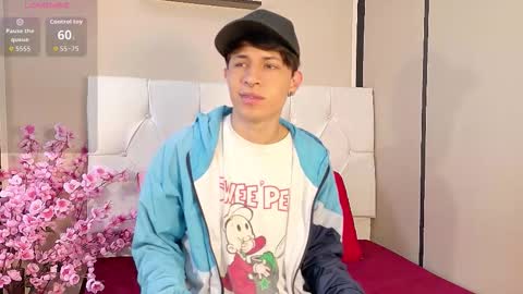 Snapshot of axel_evanss chatting on 10.28.25 Axel Evanss online show from 10.28.25