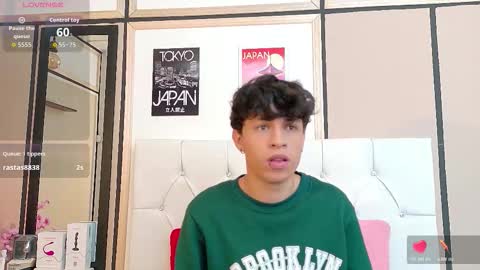 Snapshot of axel_evanss chatting on 11.04.25 Axel Evanss online show from 11.04.25