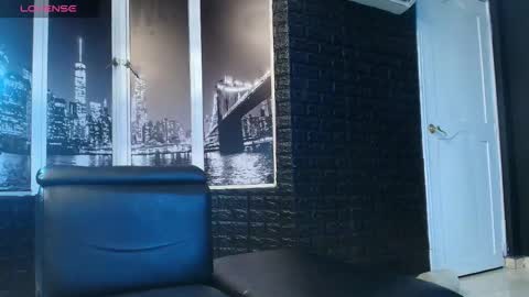 Snapshot of axel_fox21 chatting on 10.19.25 A X E L online show from 10.19.25