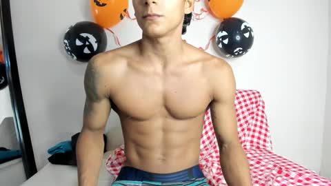 Snapshot of axel_rosse2 chatting on 10.23.25 axel_rosse2 online show from 10.23.25
