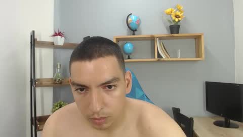 axel_stones_ online show from 10.22.25