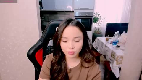 Aya Moon online show from 10.28.25