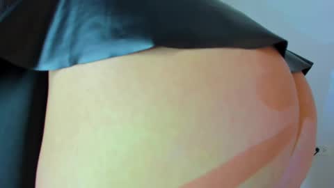 Snapshot of ayheleen_sexygirl3 chatting on 02.17.25 Mariana online show from 02.17.25