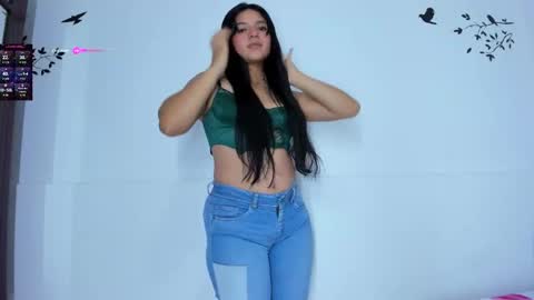 Snapshot of ayheleen_sexygirl3 chatting on 10.10.25 Mariana online show from 10.10.25