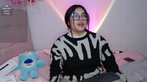 Snapshot of ayleen_honey chatting on 10.25.25 Ayleen online show from 10.25.25