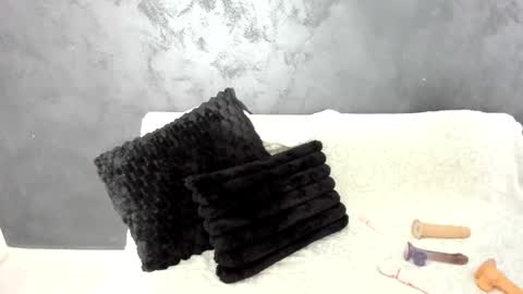 Snapshot of aylin_hot4u chatting on 11.12.25 Kayla online show from 11.12.25