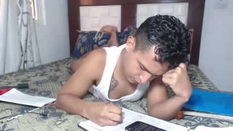 Snapshot of aziel_pantoja chatting on 09.24.25 Aziel Pantoja online show from 09.24.25