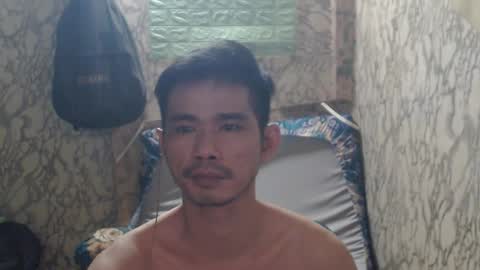 Snapshot of azn_philip chatting on 01.06.25 Philip online show from 01.06.25