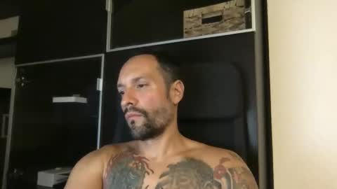 Snapshot of babakeror chatting on 10.08.25 BKR online show from 10.08.25