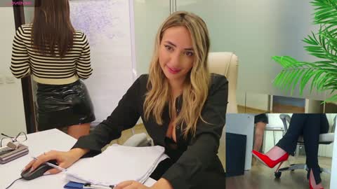 Olivia and Lexi online show from 12.04.24