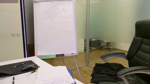 Olivia and Lexi online show from 03.04.25