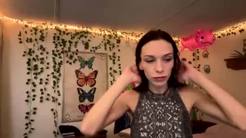 Snapshot of babiifern chatting on 01.11.25 Fern Browning online show from 01.11.25