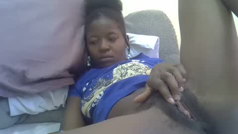 Snapshot of baby_facii chatting on 02.10.25 baby_facii online show from 02.10.25