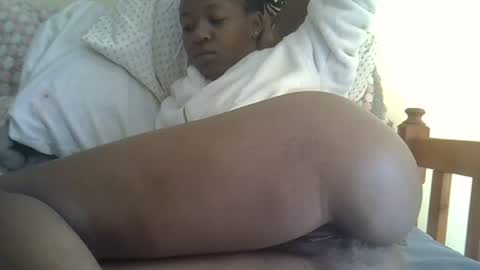 Snapshot of baby_facii chatting on 09.22.25 baby_facii online show from 09.22.25