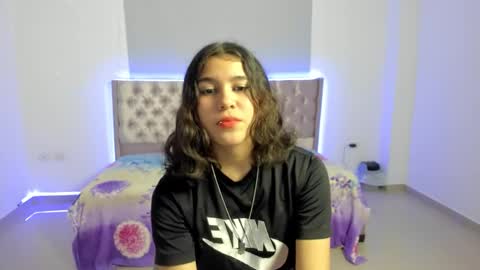 Snapshot of baby_glow01 chatting on 10.09.25 baby_glow01 online show from 10.09.25