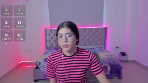 Snapshot of baby_glow01 chatting on 10.12.25 baby_glow01 online show from 10.12.25