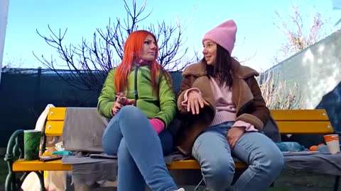 Snapshot of baby_inna chatting on 12.31.24 Inna online show from 12.31.24