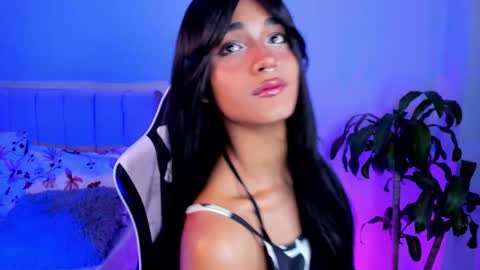 Snapshot of baby_kaliope chatting on 09.11.25 Kaliope online show from 09.11.25