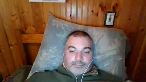 Snapshot of babybaby83 chatting on 02.15.25 Darren online show from 02.15.25