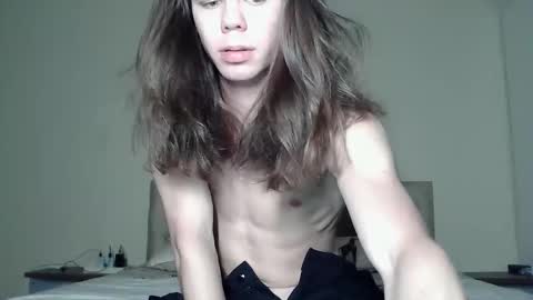 Snapshot of babyezhen chatting on 09.30.25 babyezhen online show from 09.30.25