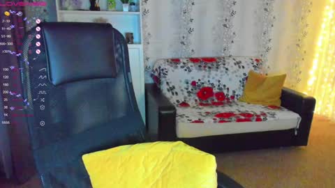 Snapshot of babyfoxyy chatting on 12.28.24 maddy online show from 12.28.24